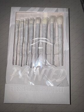 Painted Eyeshadow Brush Set by james charles